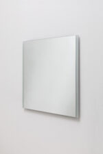 Kvadratisk LED-spegel med funktionell belysning