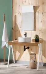 Elegant badrumsspegel utan ram och unik form