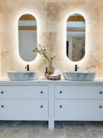 LINA, LED upplyst spegel, Badrumsspegel, Badrumsspegel med LED-belysning, Badrumsspegel oval med LED-belysning