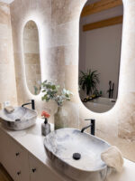 LINA, LED upplyst spegel, Badrumsspegel, Badrumsspegel med LED-belysning, Badrumsspegel oval med LED-belysning