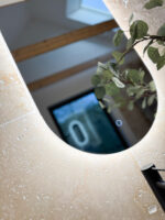 LINA, LED upplyst spegel, Badrumsspegel, Badrumsspegel med LED-belysning, Badrumsspegel oval med LED-belysning